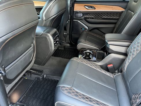 Used 2023 Jeep Grand Cherokee L Summit image 17