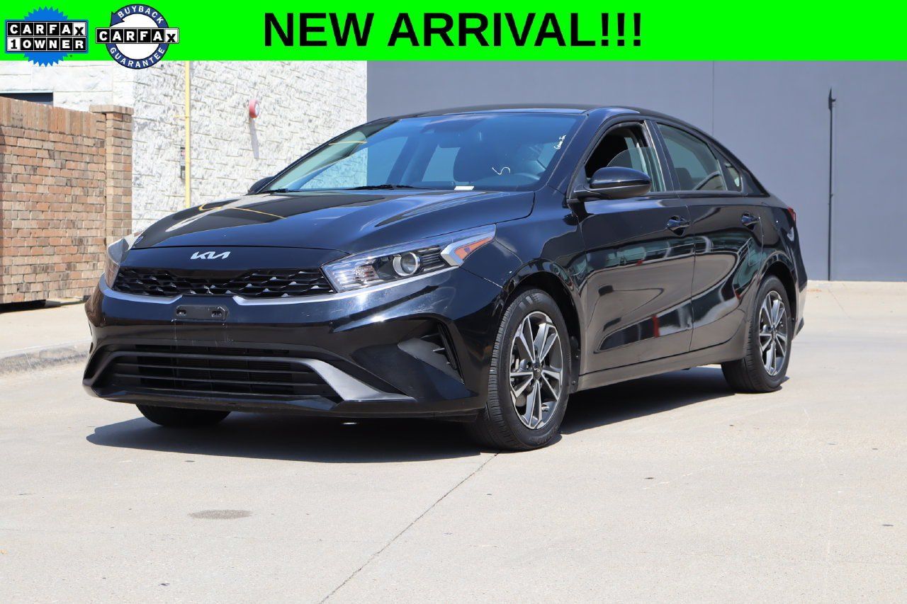 Used 2022 Kia Forte LXS FWD image 1