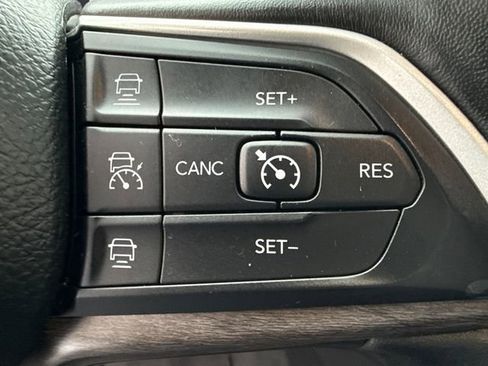 Used 2022 Jeep Grand Cherokee L Limited image 30