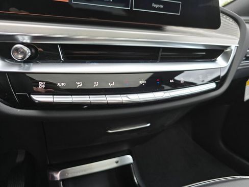 New 2025 Cadillac Lyriq Luxury image 23