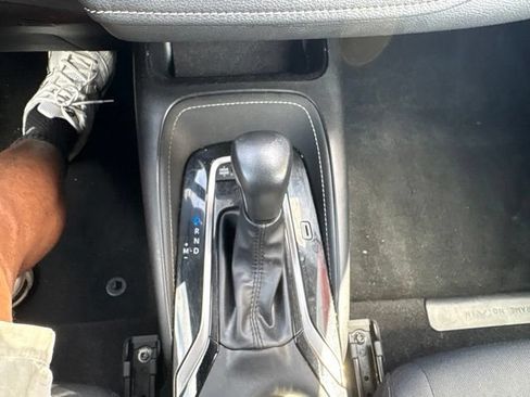 Used 2025 Toyota Corolla SE FWD image 18
