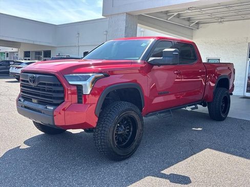 Used 2022 Toyota Tundra SR5 w/ SR5 Premium Package AWD/4WD image 23
