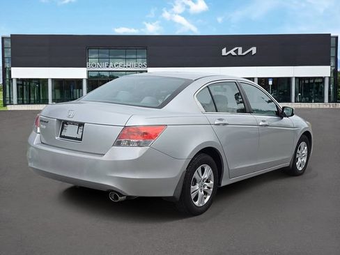 Used 2009 Honda Accord LX-P image 4