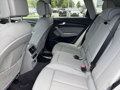 Used 2023 Audi Q5 2.0T Premium Plus w/ Premium Plus Package AWD/4WD image 33