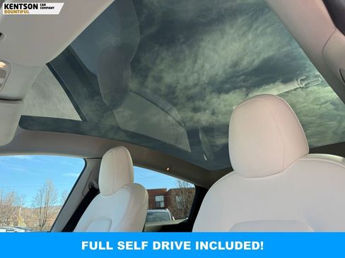 Used 2022 Tesla Model Y Long Range image 26