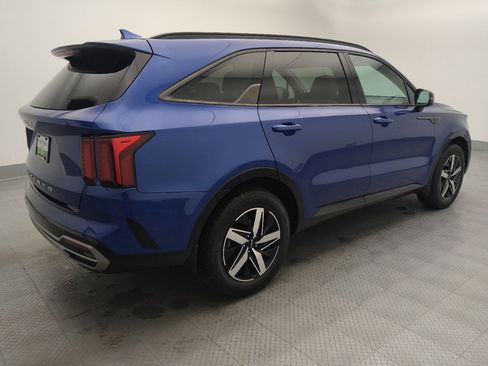 Used 2022 Kia Sorento S FWD image 10
