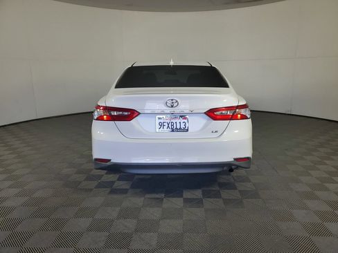 Used 2020 Toyota Camry LE FWD image 5
