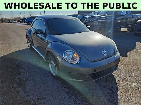 Used 2012 Volkswagen Beetle 2.5 image 1