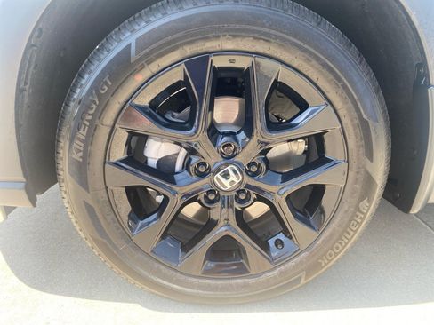 Certified 2025 Honda HR-V Sport image 31