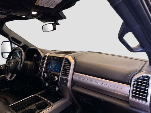 Used 2020 Ford F250 Platinum w/ FX4 Off-Road Package AWD/4WD image 19