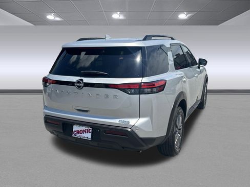 Used 2025 Nissan Pathfinder SV FWD image 3