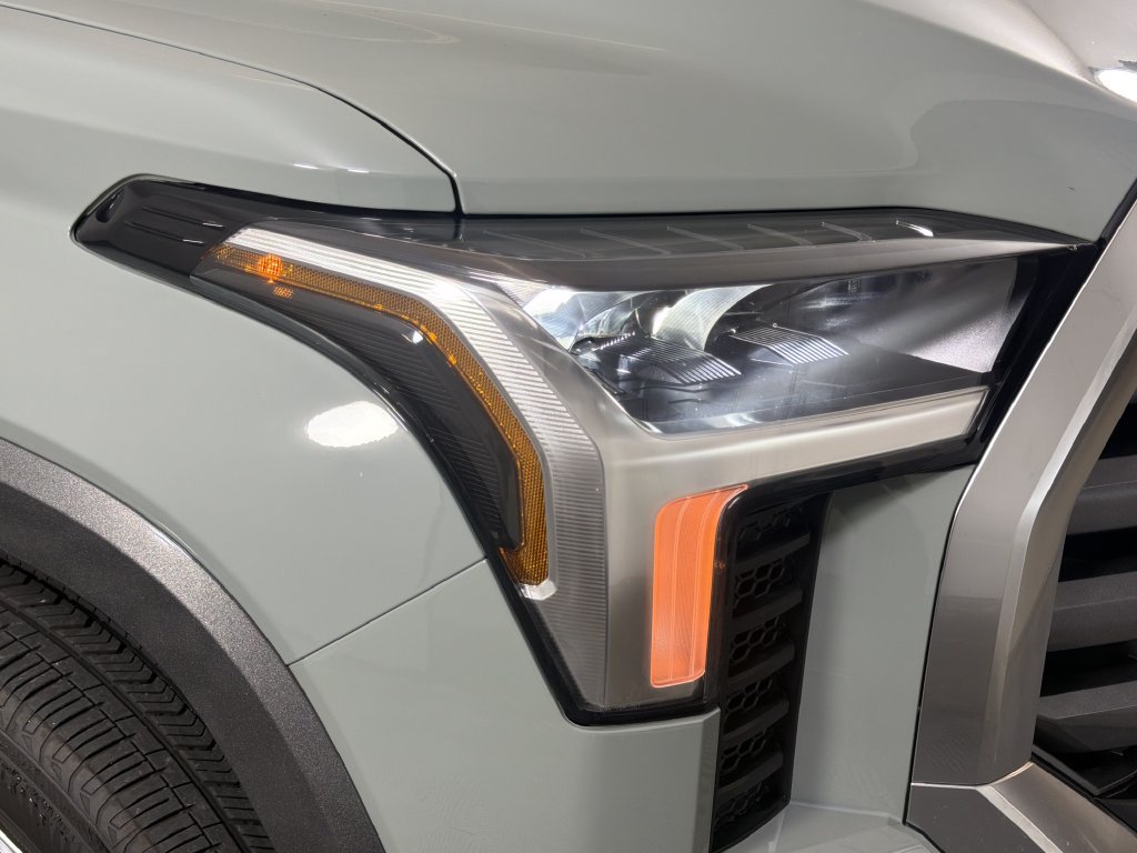 Used 2026 Toyota Tundra Limited AWD/4WD image 14