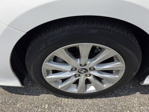 Used 2019 Toyota Camry LE FWD image 16