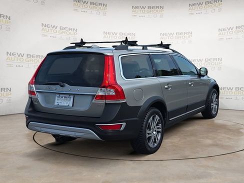 Used 2015 Volvo XC70 3.2 Platinum AWD/4WD image 5