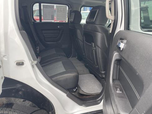 Used 2007 HUMMER H3 X w/ Chrome Appearance Package image 24