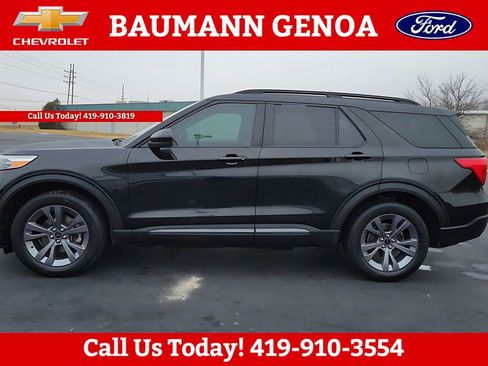 Used 2022 Ford Explorer XLT w/ Equipment Group 202A image 12