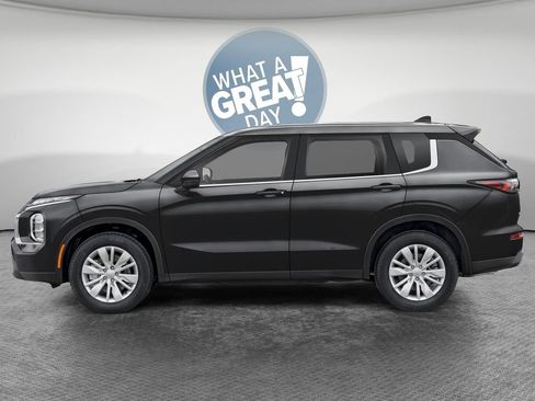 New 2026 Mitsubishi Outlander ES AWD/4WD image 3