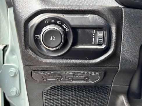 Used 2024 Jeep Wrangler Unlimited Sport AWD/4WD image 26