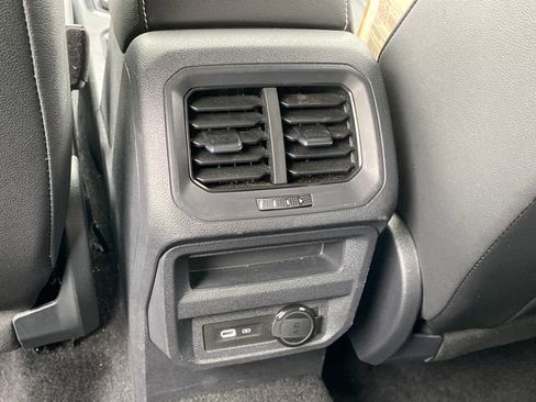Used 2023 Volkswagen Tiguan SE AWD/4WD image 21