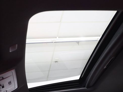 Used 2022 Lexus IS 350 F Sport image 21