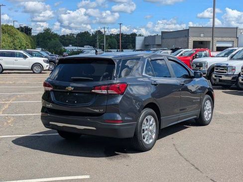 Used 2022 Chevrolet Equinox LT AWD/4WD image 3