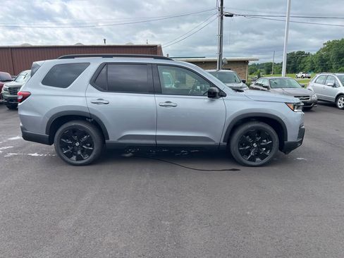 New 2026 Honda Pilot Black Edition image 3