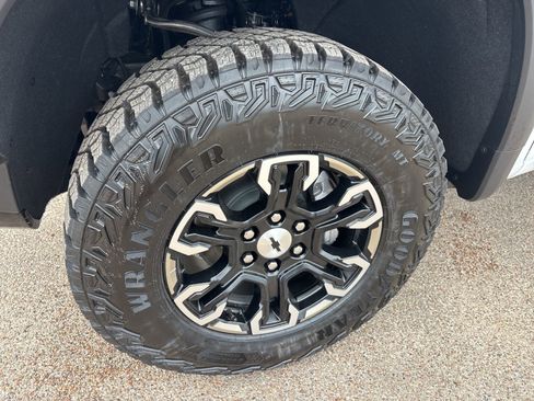 New 2026 Chevrolet Silverado 1500 ZR2 AWD/4WD image 34