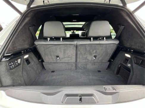 Used 2022 BMW X7 xDrive40i w/ M Sport Package image 9