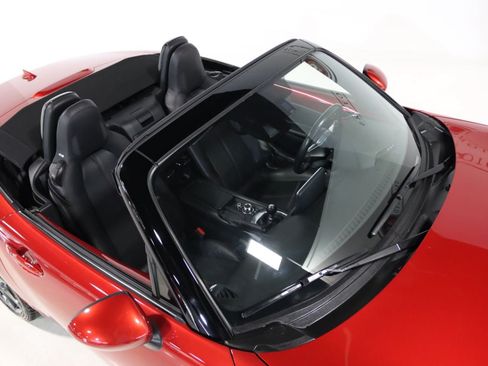 Used 2016 MAZDA MX-5 Miata Grand Touring RWD image 18
