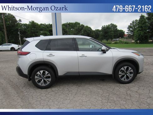 Used 2022 Nissan Rogue SV AWD/4WD image 19