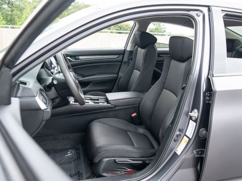Used 2020 Honda Accord LX image 16