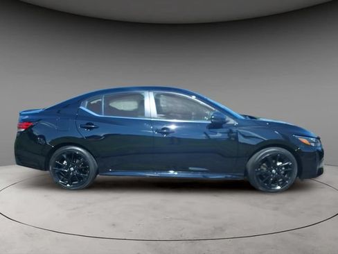 Certified 2025 Nissan Sentra SR w/ Midnight Edition FWD image 7