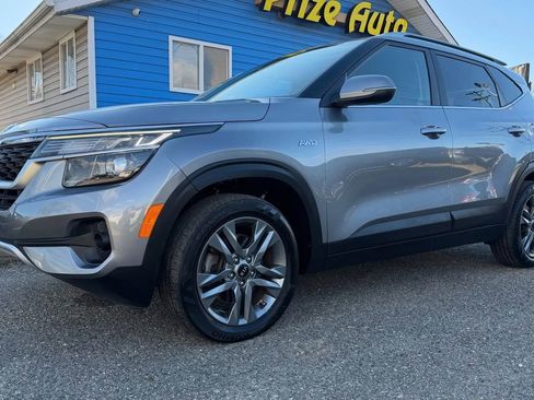 Used 2021 Kia Seltos S image 2