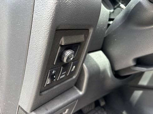 Used 2012 Nissan Rogue SL AWD/4WD image 18