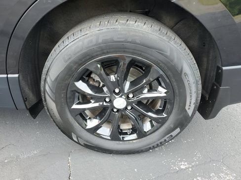 Used 2019 Chevrolet Equinox LS w/ LS Convenience Package AWD/4WD image 33