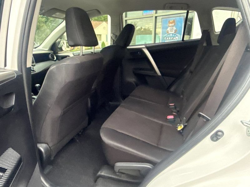 Used 2014 Toyota RAV4 LE AWD/4WD image 14