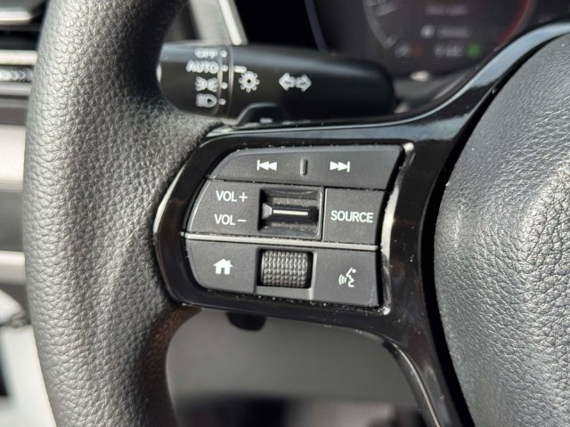 Certified 2023 Honda Pilot LX image 19