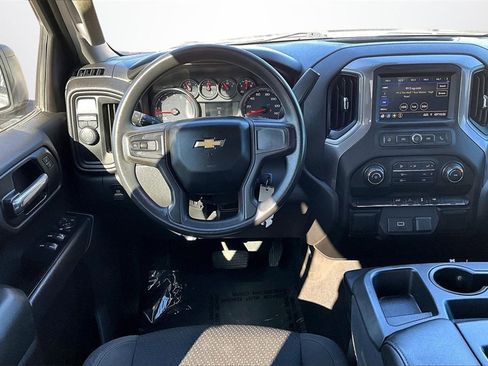 Used 2020 Chevrolet Silverado 1500 Custom w/ Custom Value Package image 9