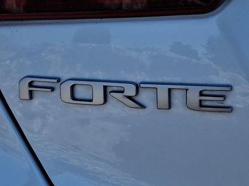 Certified 2023 Kia Forte GT-Line FWD image 30