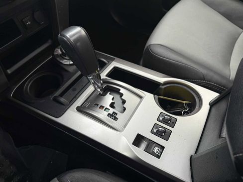 Used 2022 Toyota 4Runner SR5 Premium image 30