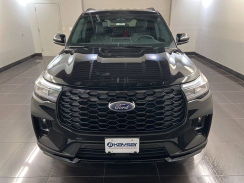 New 2026 Ford Explorer ST-Line image 2