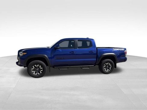 Used 2023 Toyota Tacoma TRD Off-Road w/ Technology Package AWD/4WD image 3