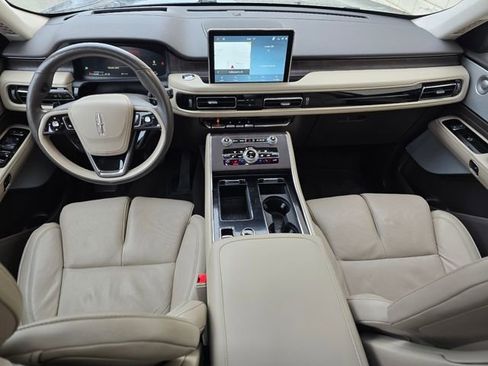 Used 2023 Lincoln Aviator Reserve w/ Equipment Group 201A image 2