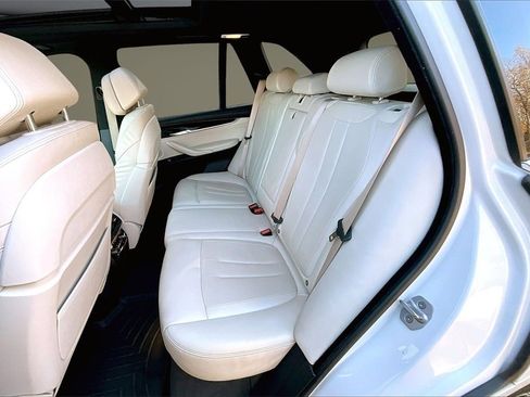 Used 2017 BMW X5 xDrive35i image 21