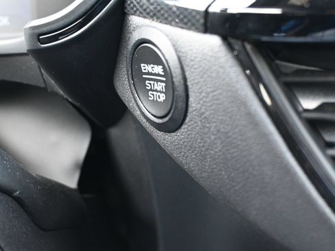 Used 2025 Ford Escape ST-Line FWD image 19