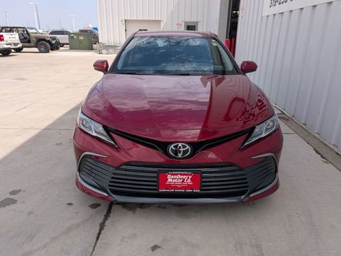 Used 2022 Toyota Camry LE FWD image 20