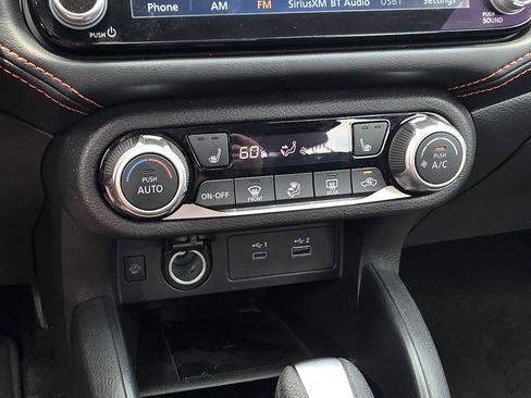 Used 2024 Nissan Versa SR FWD image 14