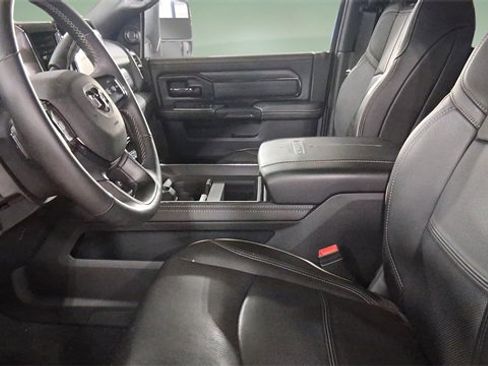 Used 2024 RAM 3500 Limited image 9