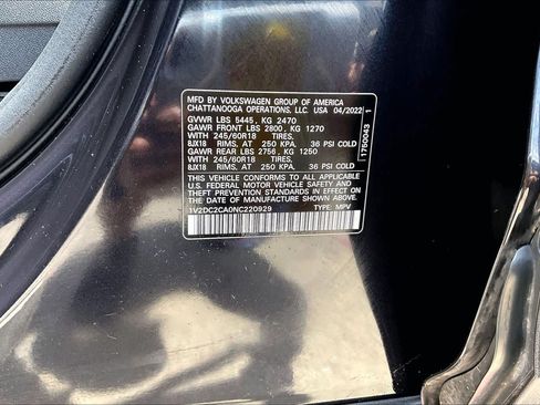 Used 2022 Volkswagen Atlas Cross Sport SE FWD image 34