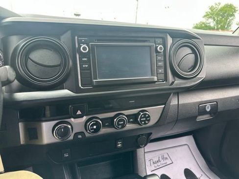 Used 2017 Toyota Tacoma SR w/ Tow Package AWD/4WD image 4